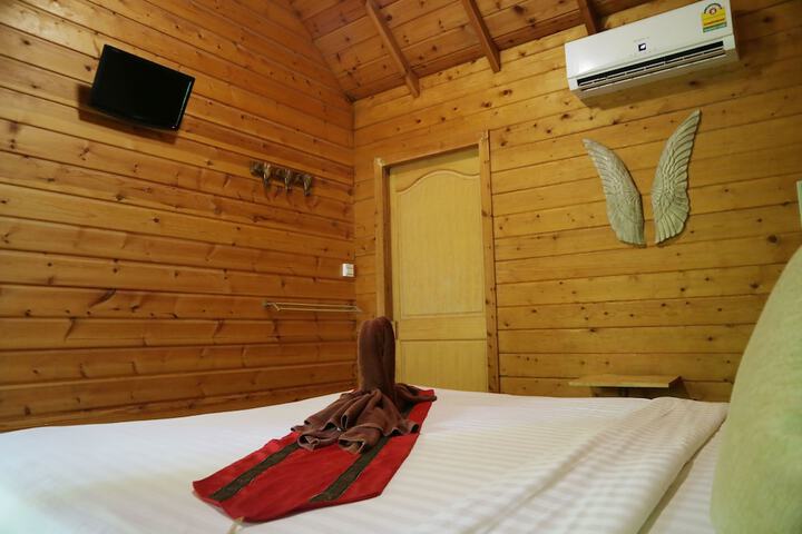Room 28 of 100