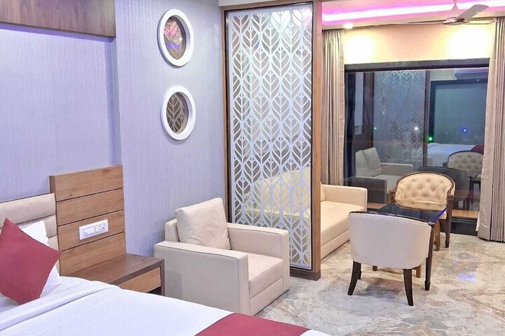 Room 15 of 43