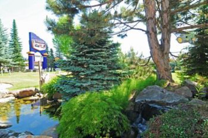 Hotel Exterior 9 of 38