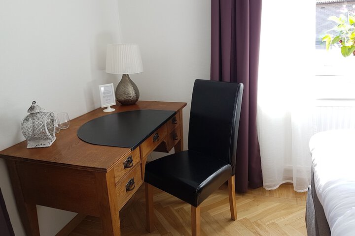 Room 25 of 41