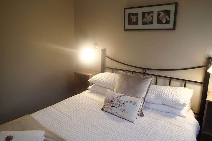 Room 6 of 220
