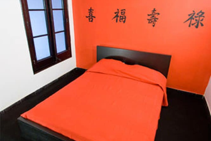 Room 11 of 29