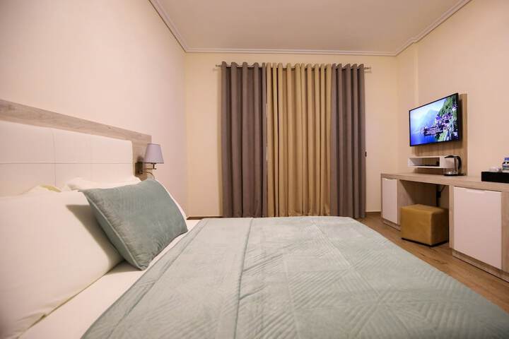 Room 6 of 43