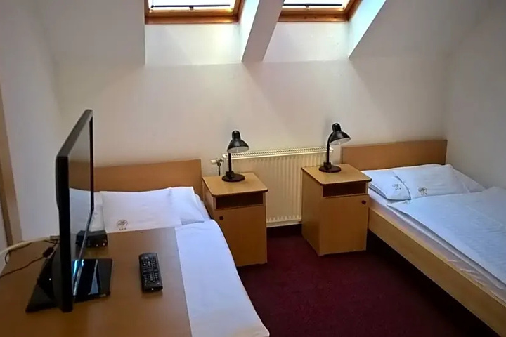 Room 5 of 24