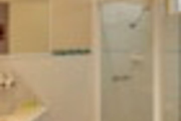 Room 95 of 138