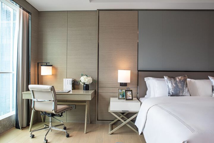 Room 3 of 48