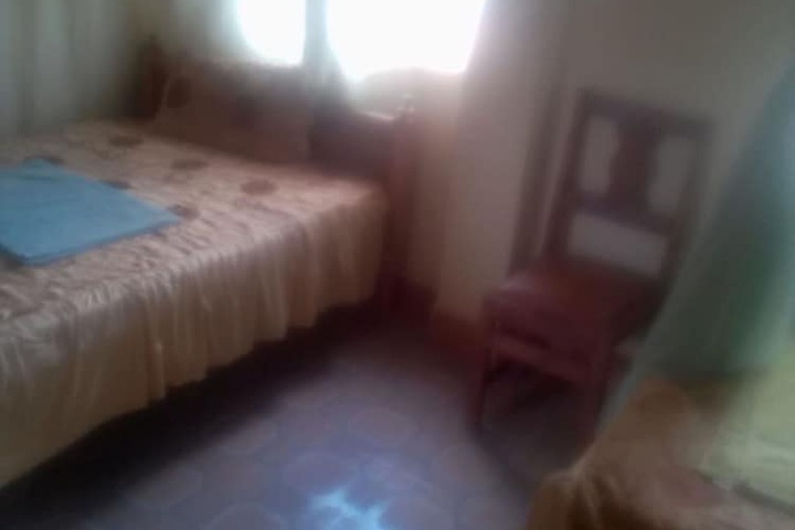 Room 4 of 9