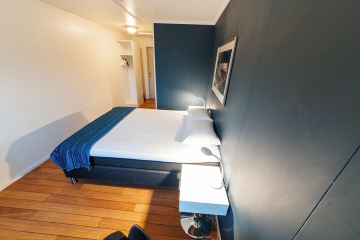Room 48 of 199