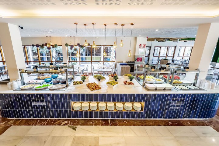 Dining Photos