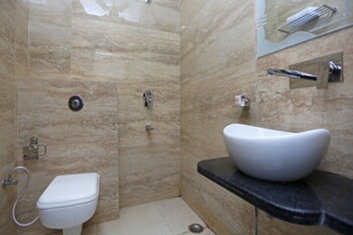 Room 3 of 21