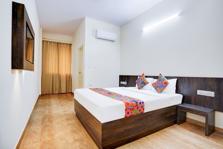 Room 10 of 35