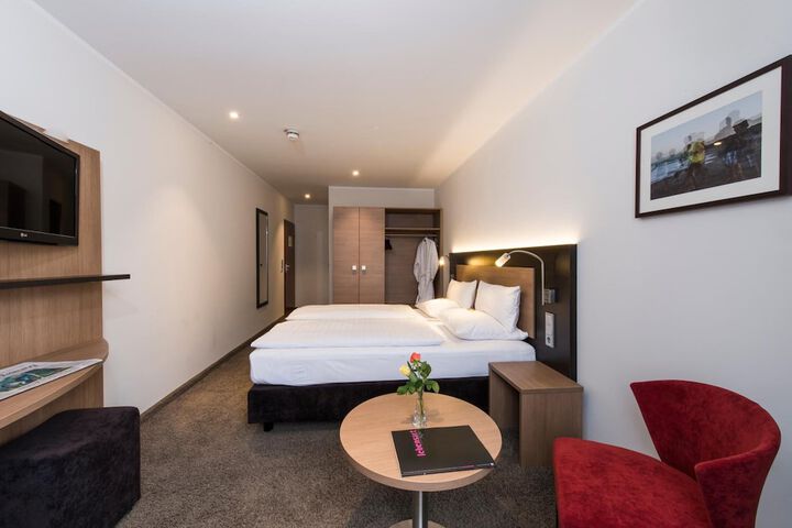 Room 29 of 70
