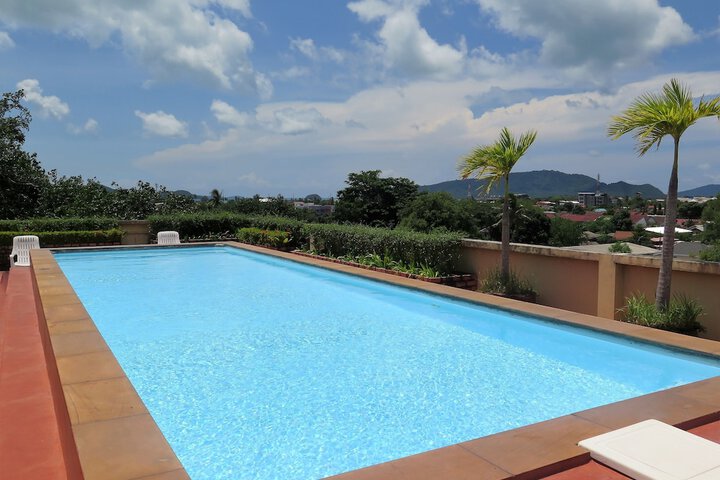 Hotel Pool