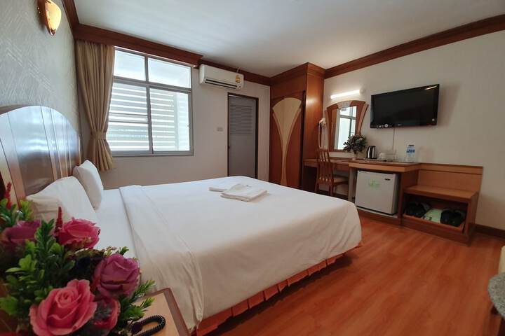 Room 17 of 48