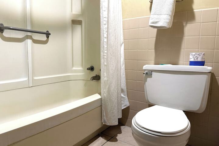 Room 18 of 27