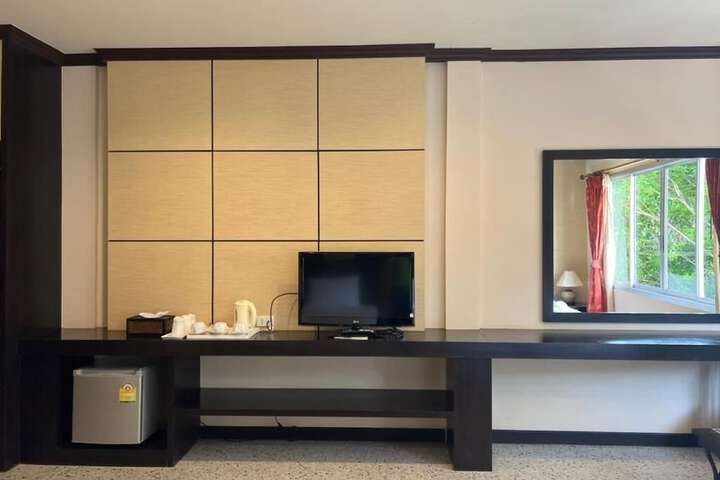 Room 28 of 123