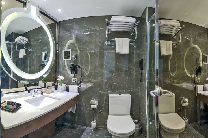 Clean Restrooms