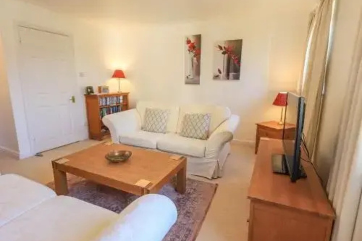Room 4 of 14