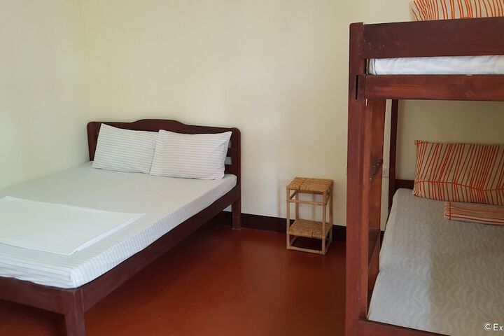 Room 9 of 30