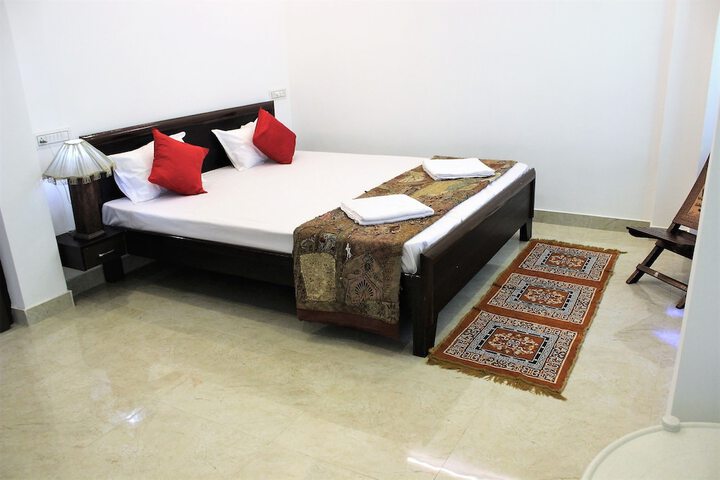 Room 2 of 15
