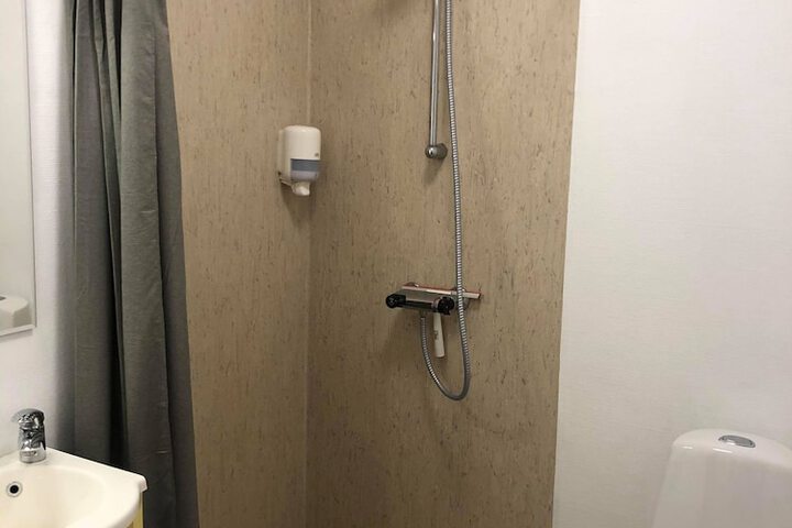 Room 7 of 14