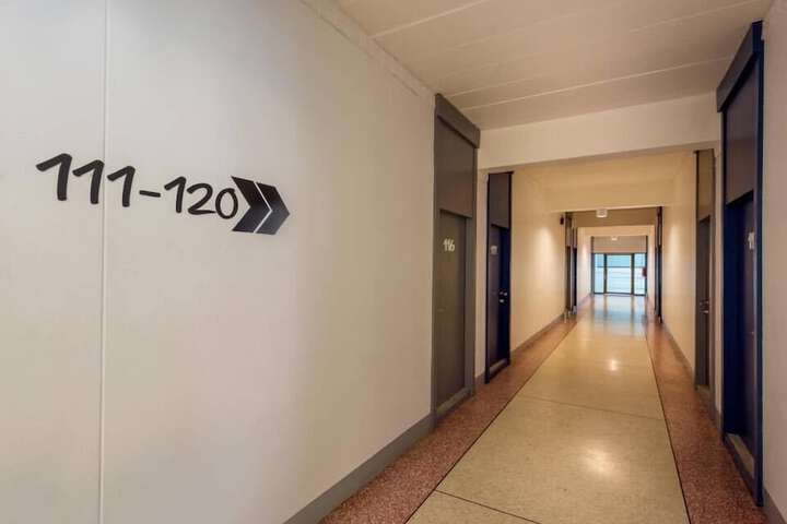 Ballroom/Hall 16 of 28