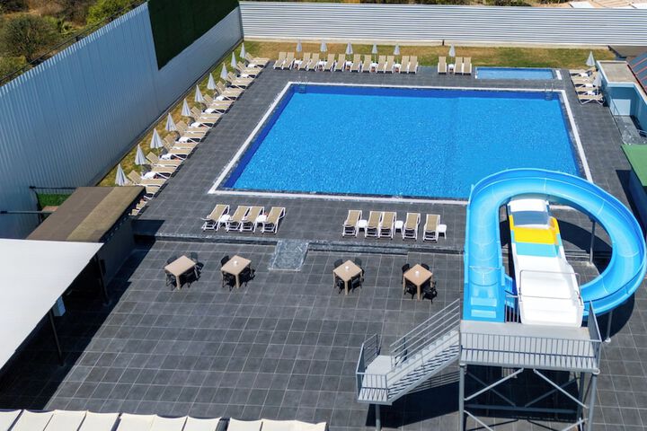 Pool 27 of 48