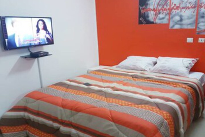 Room 11 of 13