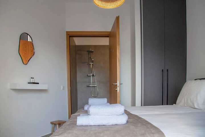 Room 22 of 37