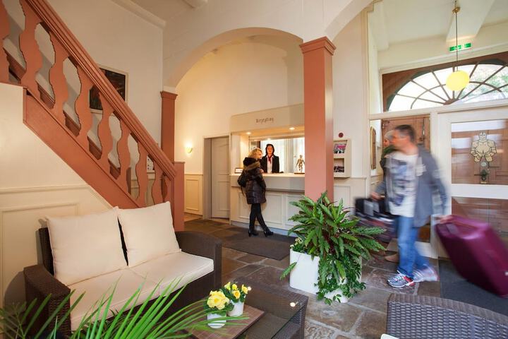 Hotel Interior 4 of 52