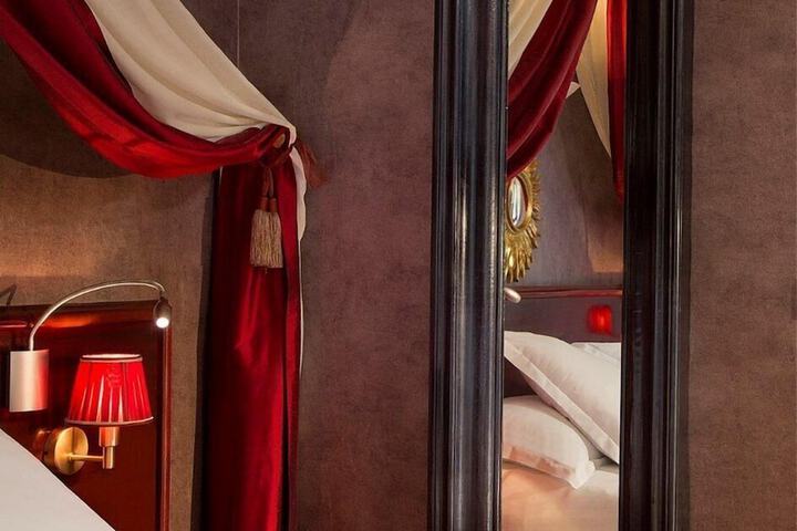 Room 21 of 66