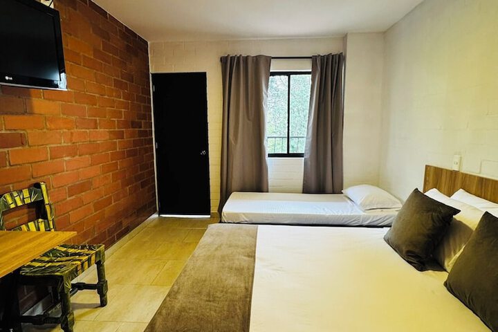 Room 40 of 94