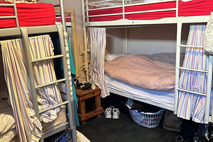 Room 7 of 42