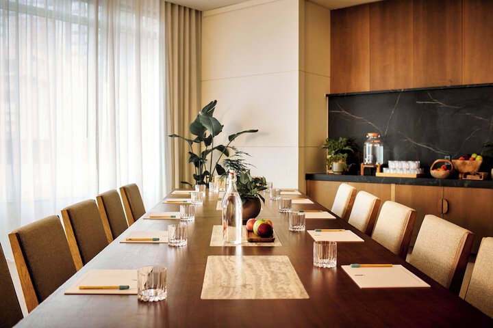Meeting facility
