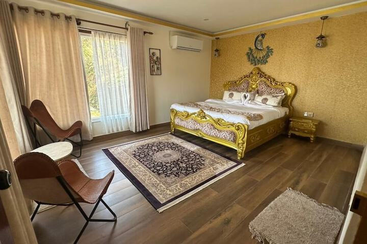 Room 8 of 26