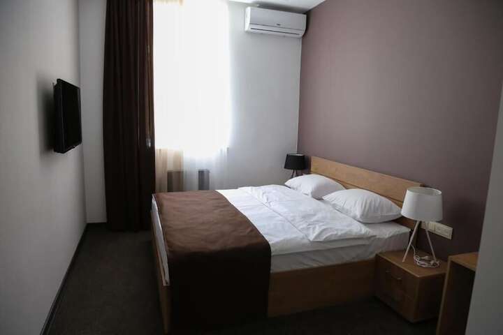 Room 5 of 14