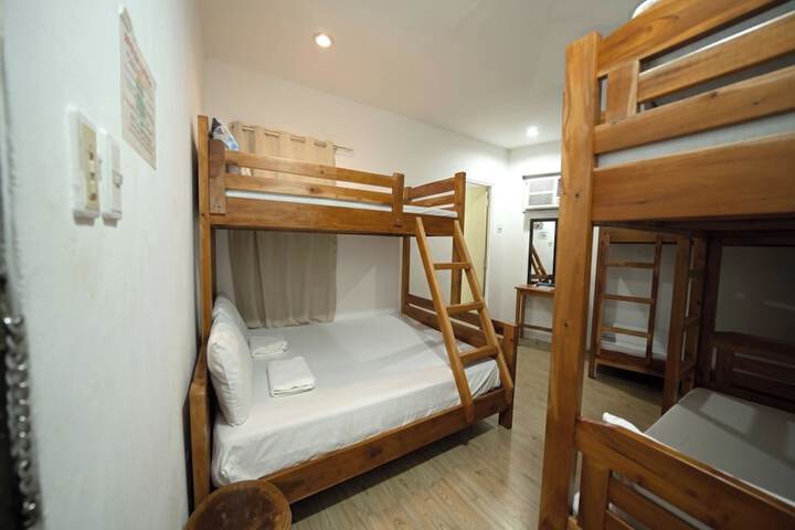 Room 30 of 70