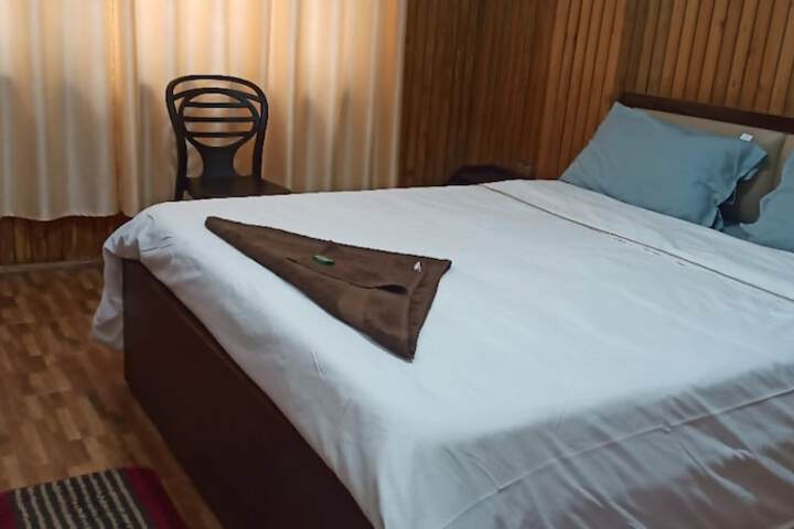 Room 7 of 17