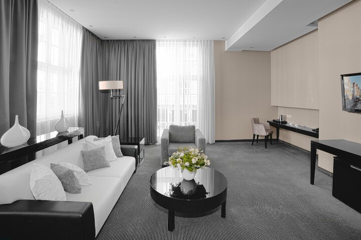 Room 25 of 51