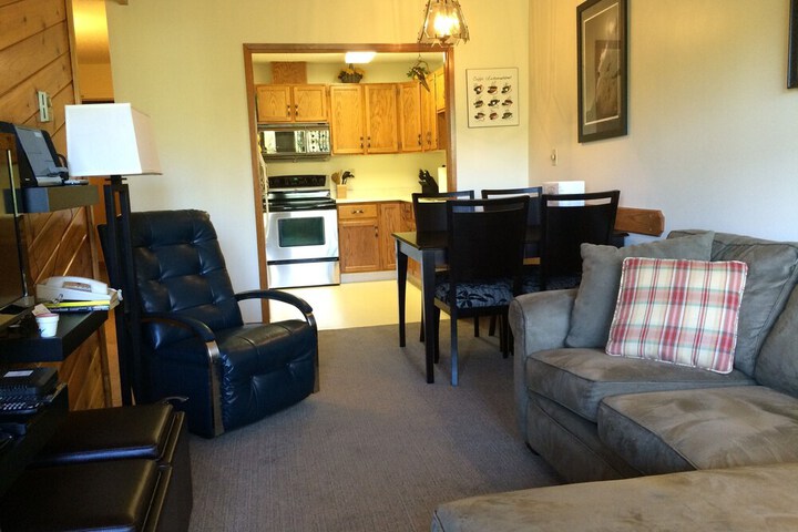 Room 72 of 102