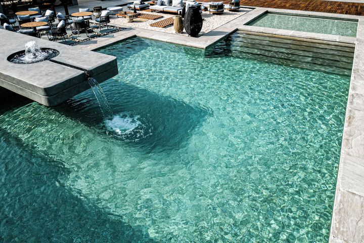 Pool 85 of 143