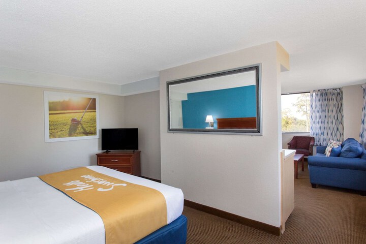 Room 26 of 53