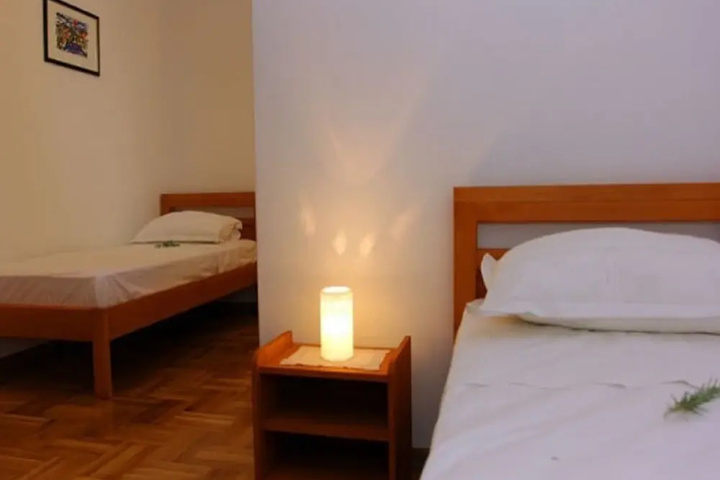 Room 3 of 9