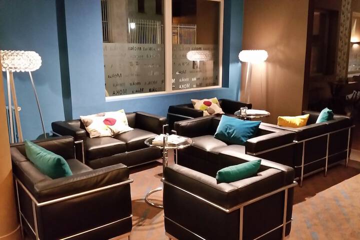 Room 16 of 32