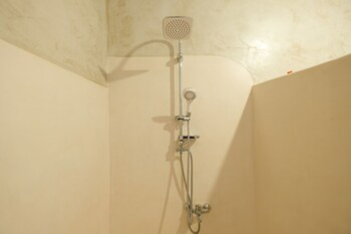 Room 6 of 39