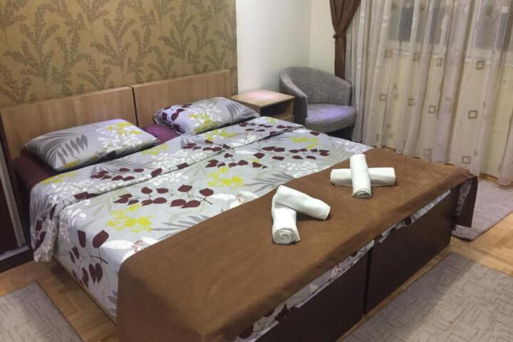 General 4 of 24