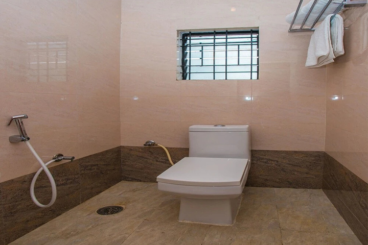 Room 8 of 17