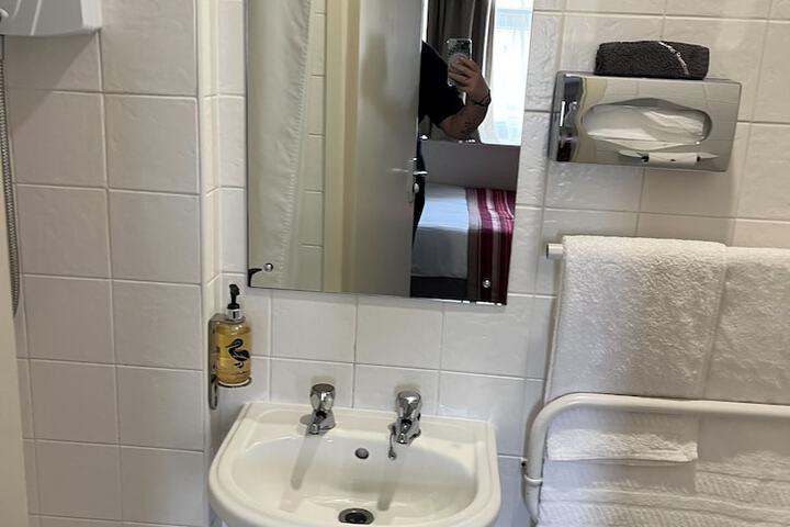 Room 14 of 56