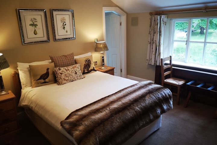 Room 2 of 48