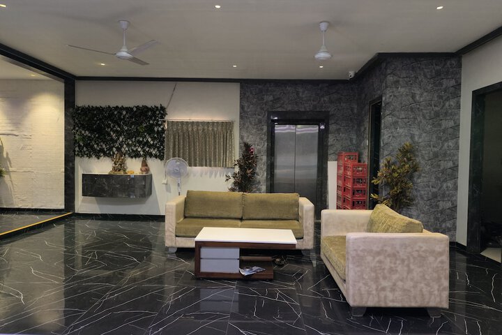 Hotel Interior 4 of 14